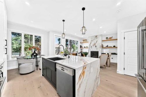 3106 15 Avenue Sw, Calgary, AB - Indoor Photo Showing Kitchen With Upgraded Kitchen