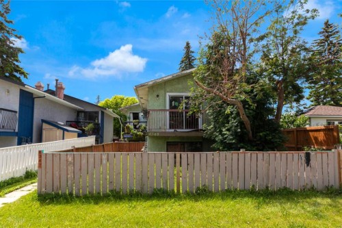4347 70 Street Nw, Calgary, AB 