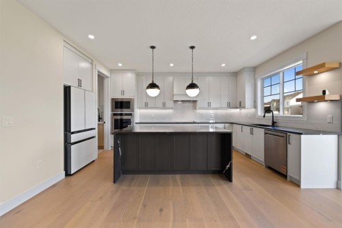 39 South Shore Road, Chestermere, AB - Indoor Photo Showing Kitchen With Upgraded Kitchen