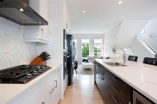 162 Greenbriar Way Nw, Calgary, AB 