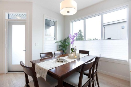 162 Greenbriar Way Nw, Calgary, AB 