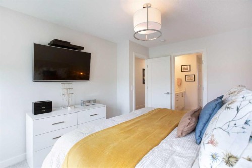162 Greenbriar Way Nw, Calgary, AB 