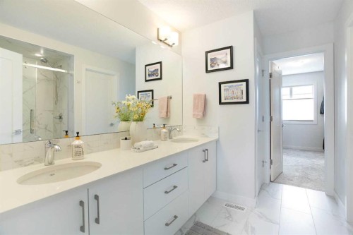 162 Greenbriar Way Nw, Calgary, AB 