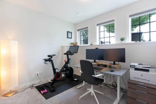 162 Greenbriar Way Nw, Calgary, AB 