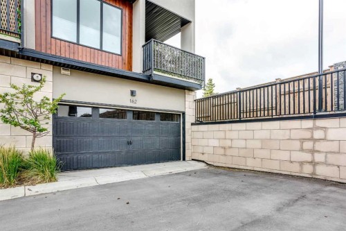 162 Greenbriar Way Nw, Calgary, AB 