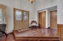 24 Woodgrove Crescent Sw, Calgary, AB 