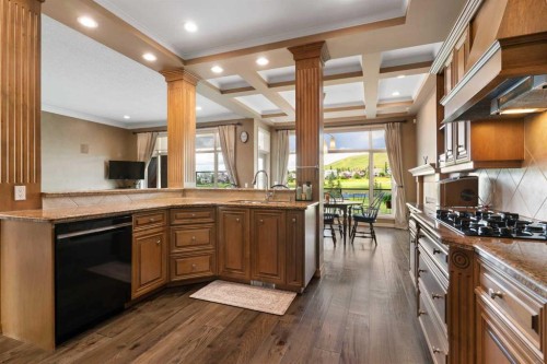 112 Gleneagles View, Cochrane, AB - Indoor Photo Showing Kitchen