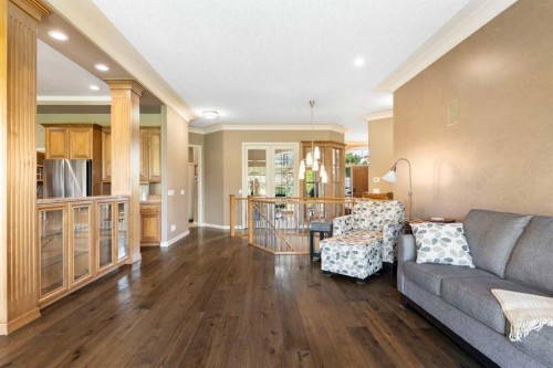 112 Gleneagles View, Cochrane, AB - Indoor Photo Showing Living Room