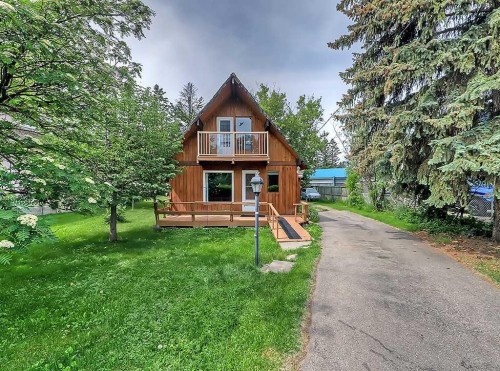533 4 Street SW High River, AB T1V 1B6