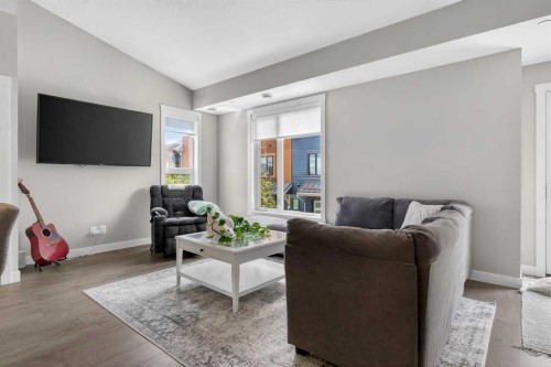188 Livingston Common Ne, Calgary, AB 