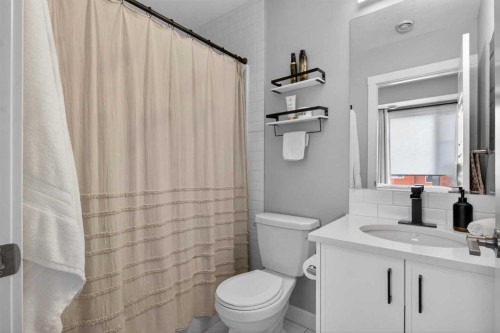 188 Livingston Common Ne, Calgary, AB 