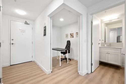405-123 4 Street Ne, Calgary, AB - Indoor Photo Showing Other Room
