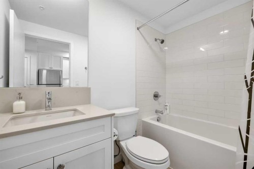 405-123 4 Street Ne, Calgary, AB - Indoor Photo Showing Bathroom