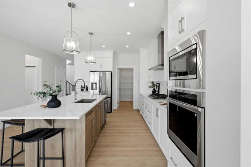 7 Verdure Gate Sw, Calgary, AB 