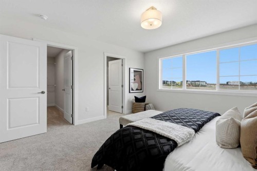 7 Verdure Gate Sw, Calgary, AB 
