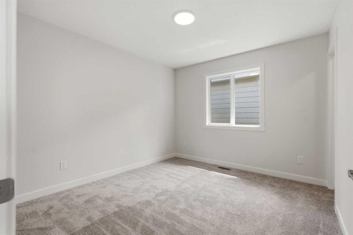 7 Verdure Gate Sw, Calgary, AB 