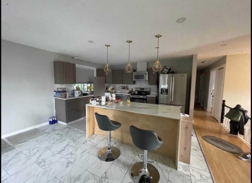 4004 14 Avenue Se, Calgary, AB 