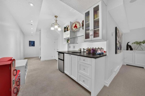 1732 49 Avenue Sw, Calgary, AB 