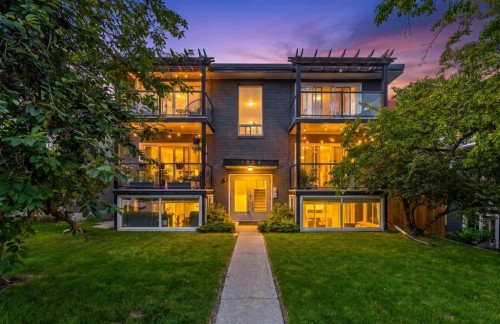 301-1908 28 Avenue Sw, Calgary, AB - Outdoor With Balcony