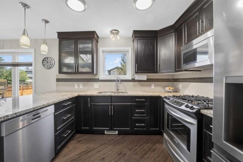 759 Stonehaven Drive, Carstairs, AB - Indoor Photo Showing Kitchen With Stainless Steel Kitchen With Upgraded Kitchen