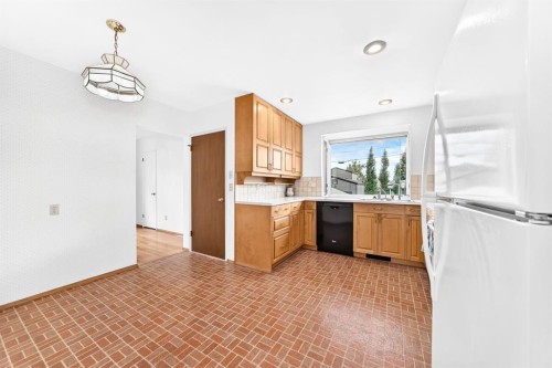 5804 Lodge Crescent Sw, Calgary, AB 
