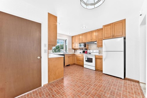 5804 Lodge Crescent Sw, Calgary, AB 