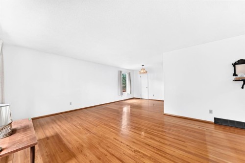 5804 Lodge Crescent Sw, Calgary, AB 