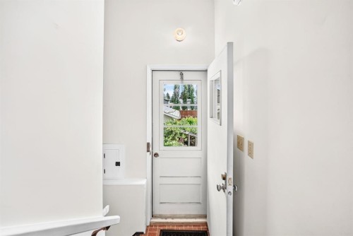 5804 Lodge Crescent Sw, Calgary, AB 