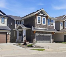 522 Sherwood Boulevard NW Calgary, AB T3R 0Y6