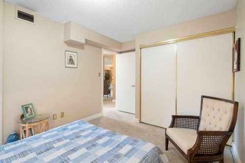 2107-202 Braeglen Close Sw, Calgary, AB 