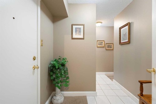 2107-202 Braeglen Close Sw, Calgary, AB 