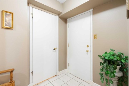 2107-202 Braeglen Close Sw, Calgary, AB 