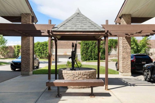 2107-202 Braeglen Close Sw, Calgary, AB 