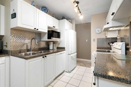 2107-202 Braeglen Close Sw, Calgary, AB 