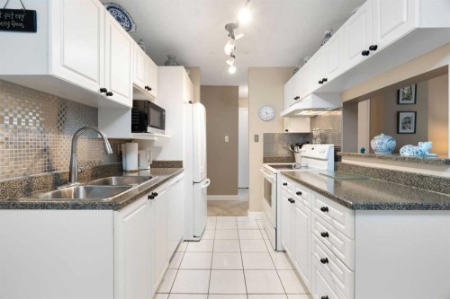 2107-202 Braeglen Close Sw, Calgary, AB 