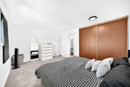 3728 Cedarille Drive Sw, Calgary, AB - Indoor Photo Showing Bedroom