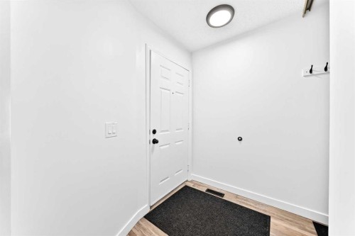 3728 Cedarille Drive Sw, Calgary, AB - Indoor Photo Showing Other Room
