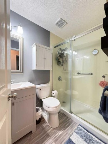 4 Valley Meadow Close Nw, Calgary, AB 