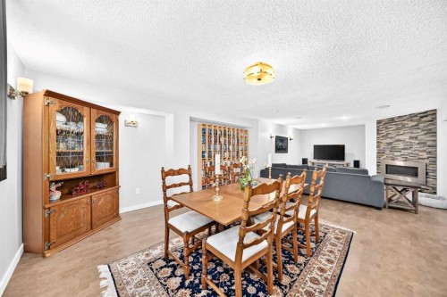 4 Valley Meadow Close Nw, Calgary, AB 