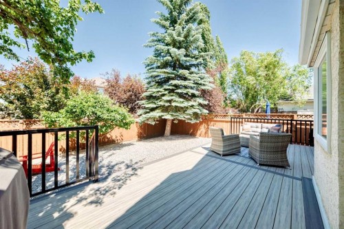 4 Valley Meadow Close Nw, Calgary, AB 