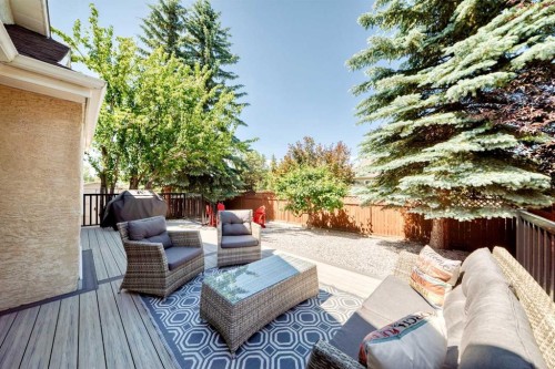 4 Valley Meadow Close Nw, Calgary, AB 