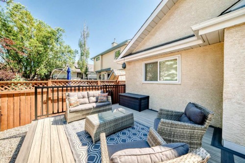 4 Valley Meadow Close Nw, Calgary, AB 