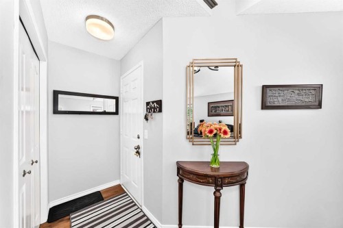 4 Valley Meadow Close Nw, Calgary, AB 