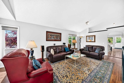 4 Valley Meadow Close Nw, Calgary, AB 