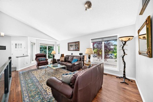 4 Valley Meadow Close Nw, Calgary, AB 