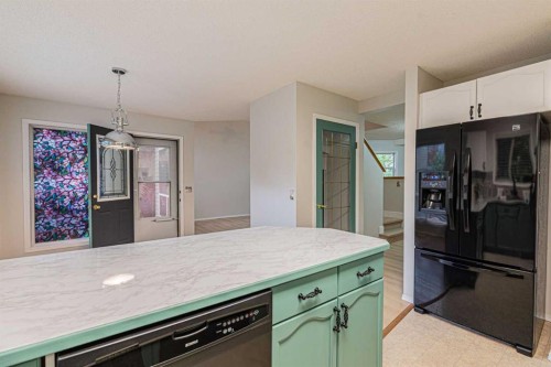 655 Erin Woods Drive Se, Calgary, AB 