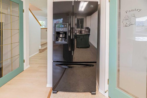 655 Erin Woods Drive Se, Calgary, AB 