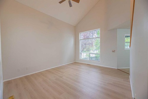 655 Erin Woods Drive Se, Calgary, AB 