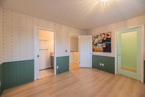 655 Erin Woods Drive Se, Calgary, AB 