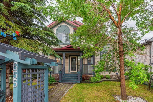 655 Erin Woods Drive Se, Calgary, AB 